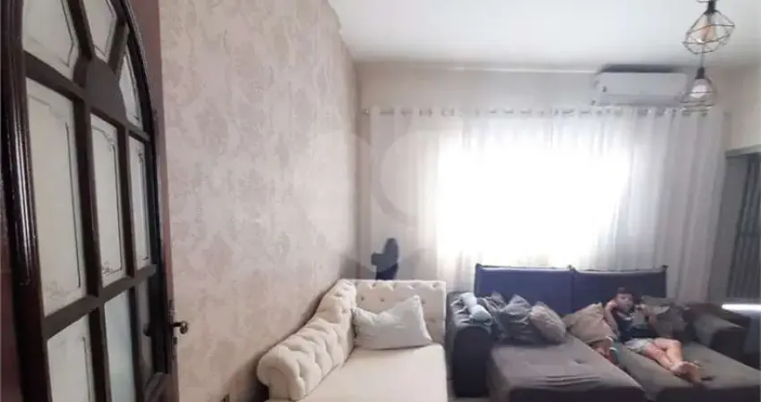 Casa com 3 quartos à venda na Rua Albertina Pina, Parque City, Bauru