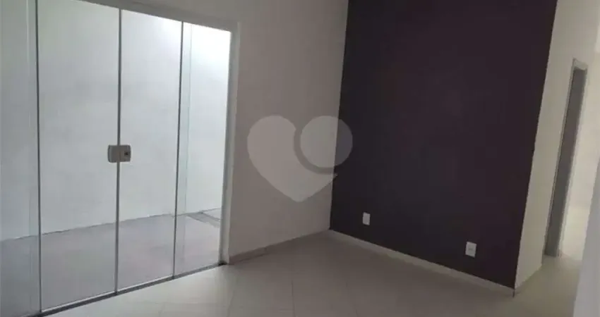 Casa com 2 quartos à venda na Rua Waldemar Fabris, Parque Jaraguá, Bauru