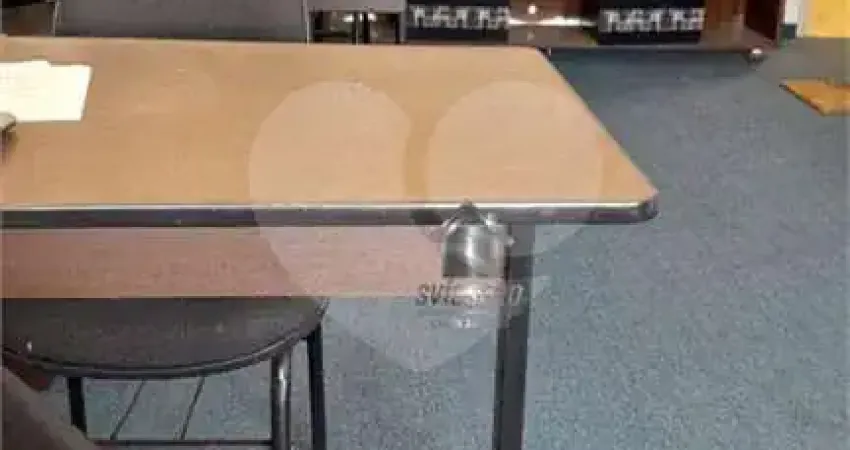 Sala comercial para alugar na Rua Rio Branco, Centro, Bauru