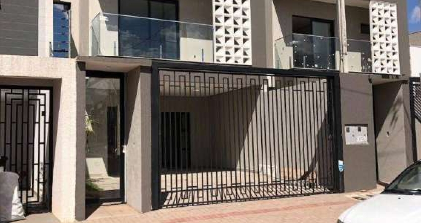 Sobrado com 3 dormitórios à venda, 151 m² por R$ 820.000,00 - Tropical 3 - Cascavel/PR