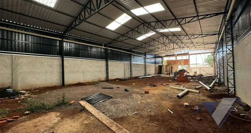 Barracão para alugar, 384 m² por R$ 7.900,00/mês - Esmeralda - Cascavel/PR