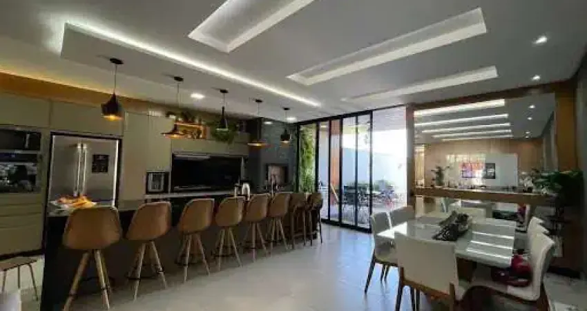 Sobrado com 3 suítes à venda no Centro - Cascavel/PR