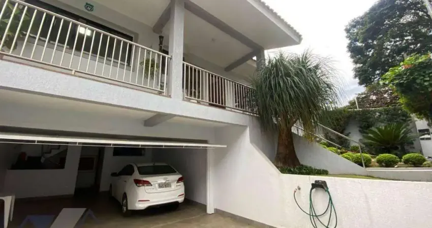 Casa para alugar, 224 m² por R$ 7.000,00/mês - Maria Luiza - Cascavel/PR