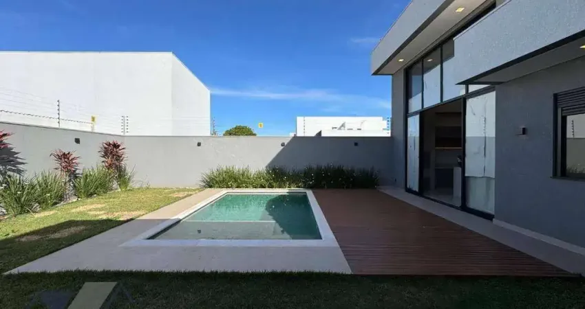 Casa térrea com 3 suítes, piscina e amplo terreno no tropical ii – cascavel/pr
