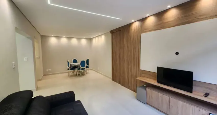 PONTA DA PRAIA- APARTAMENTO 2 DORMITÓRIOS- SUITE- GAR FECHADA- FRENTE- 1º ANDAR- REF 2299
