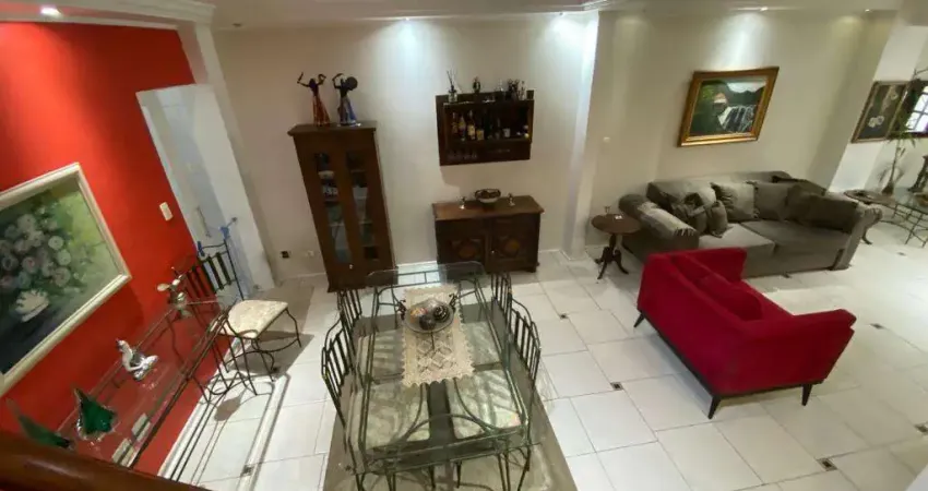 GONZAGA- SOBRADO- 3 DORMITÓRIOS- SUITES- QUINTAL- CHURRASQUEIRA- 1 VAGA CARRO-REF 2304