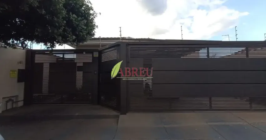 Casa com 4 dormitórios e piscina à venda, 250,24 m² por R$ 670.000,00 – Centro – Cosmorama/SP