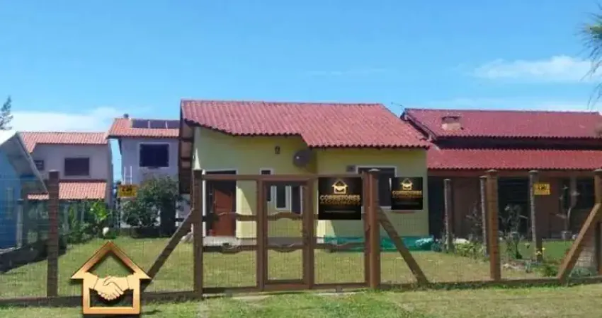 Casa com 2 quartos à venda na Avenida Atlântica, 2064, Centro, Tramandaí