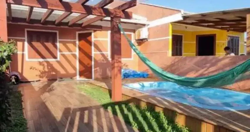 BELA CASA GEMINADA COM PISCINA, MOBILIADA EM NOVA TRAMANDAÍ