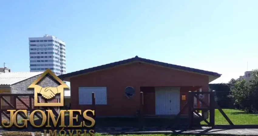 Casa com 3 quartos à venda na Avenida Atlântica, 2064, Centro, Tramandaí