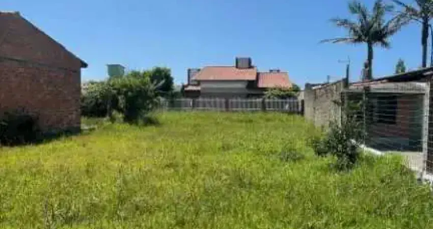 TERRENO A 250 METROS DO MAR E AO LADO DA PRAÇA DA CORUJA EM NOVA TRAMANDAÍ