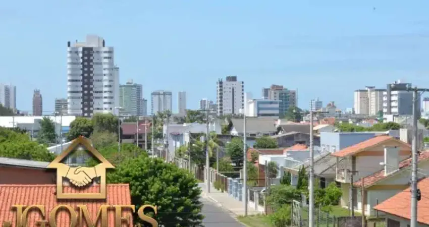 lindo duplex semi mobiliado no centro de Tramandaí próximo a mercado, padaria, farmácia e todo comercio local