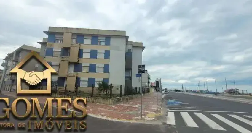 Apartamento térreo no centro Beira Mar