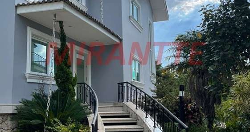 Cond. fechado de 522m² com 3 quartos em Jardim Floresta