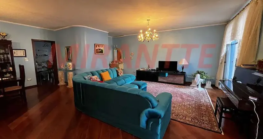 Sobrado de 436m² com 4 quartos em Jardim Guapíra
