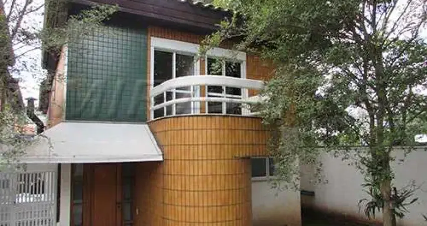 Sobrado de 224m² com 4 quartos em Alto de Pinheiros