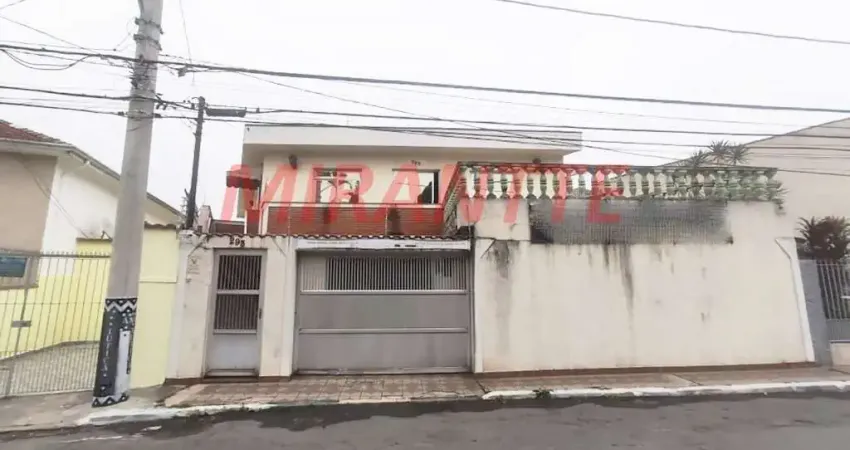 Sobrado de 280m² com 3 quartos em Água Fria