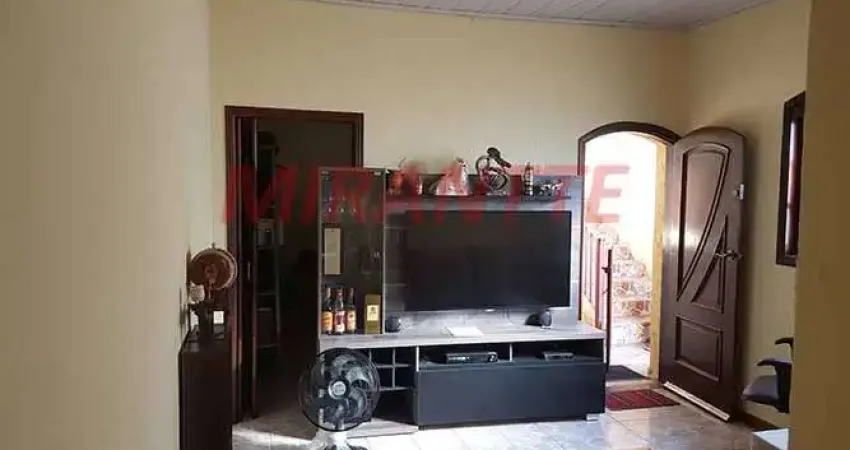 Sobrado de 130m² com 5 quartos em Água Fria