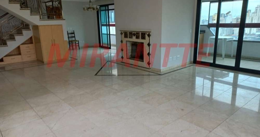 Apartamento de 500m² com 4 quartos em Água Fria