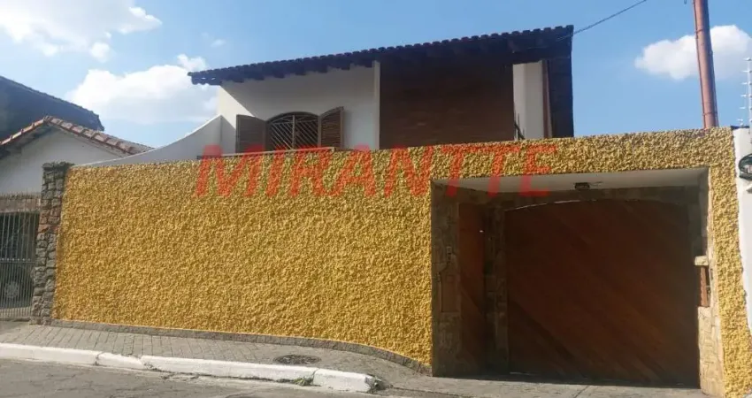 Sobrado de 250m² com 3 quartos em Limão