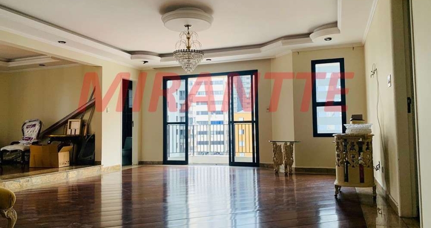 Apartamento de 290m² com 3 quartos em Água Fria