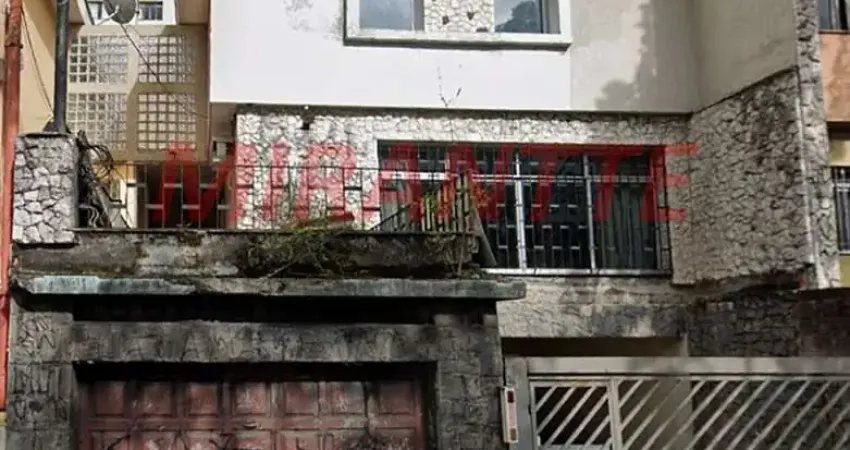 Sobrado de 260m² com 4 quartos em Santana