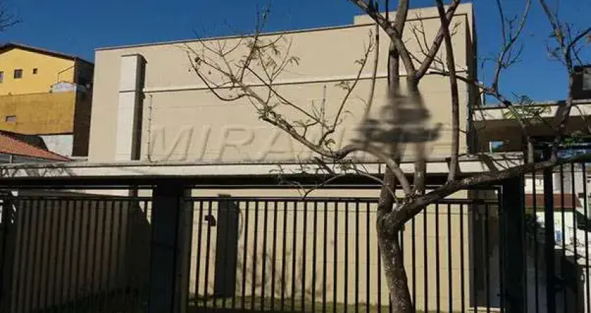 Cond. fechado de 105m² com 3 quartos em Vila Nova Parada