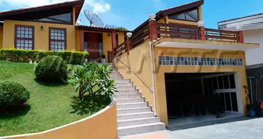 Cond. fechado de 234m² com 3 quartos em Serra Da Cantareira