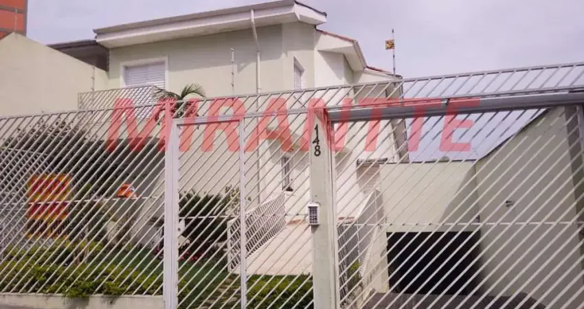 Cond. fechado de 100m² com 3 quartos em Vila Aurora