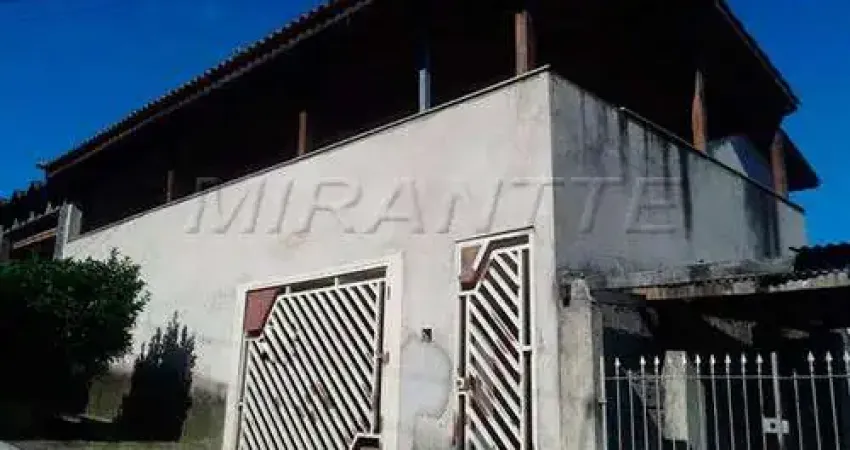 Sobrado de 275m² com 4 quartos em Vila Mirante