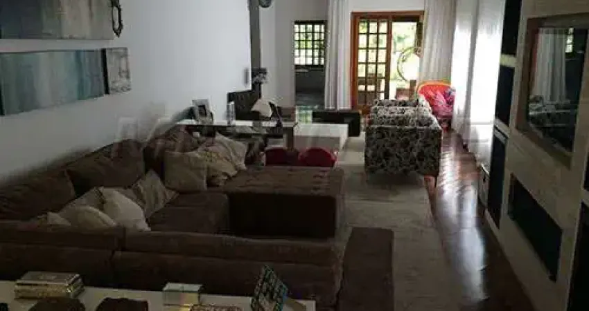 Casa terrea de 452m² com 6 quartos em Jardim Panorama