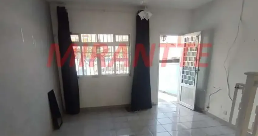 Sobrado de 56m² com 2 quartos em Água Fria
