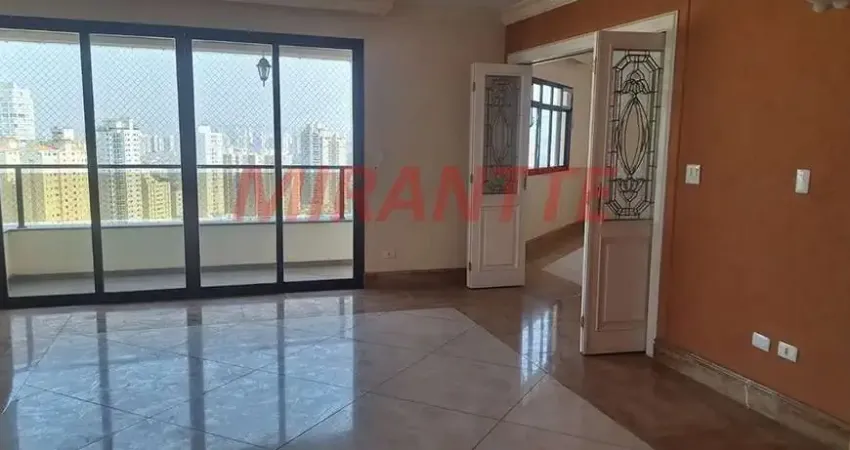 Apartamento de 245m² com 4 quartos em Água Fria