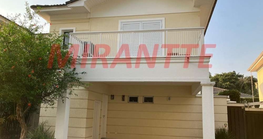 Cond. fechado de 237m² com 3 quartos em Jardim Leonor Mendes De Barros