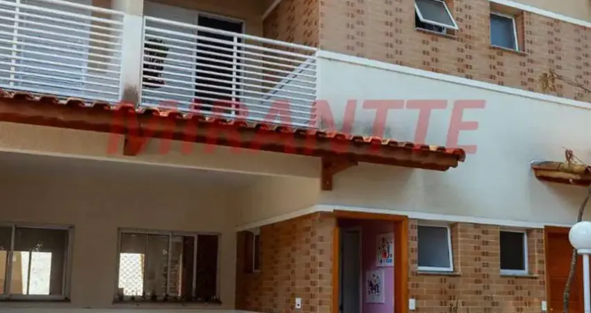 Cond. fechado de 88m² com 2 quartos em Vila Nilo