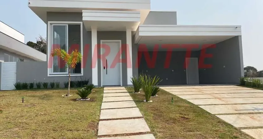 Cond. fechado de 185m² com 2 quartos em Ninho Verde
