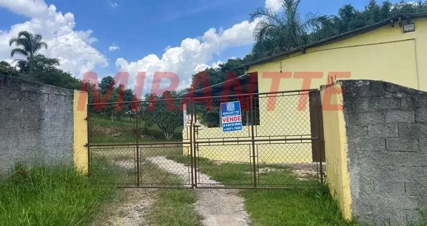 Chácara de 400m² com 2 quartos em Chácaras Maristela