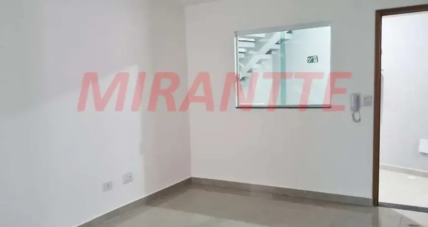 Cond. fechado de 44m² com 2 quartos em Vila Dom Pedro II