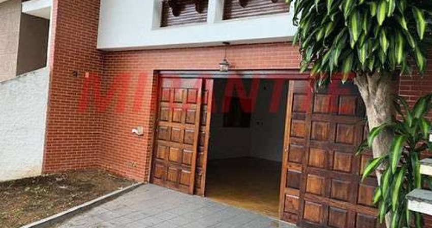 Sobrado de 172m² com 2 quartos em Horto Florestal