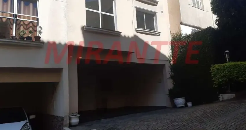 Cond. fechado de 109m² com 3 quartos em Vila Nova Mazzei