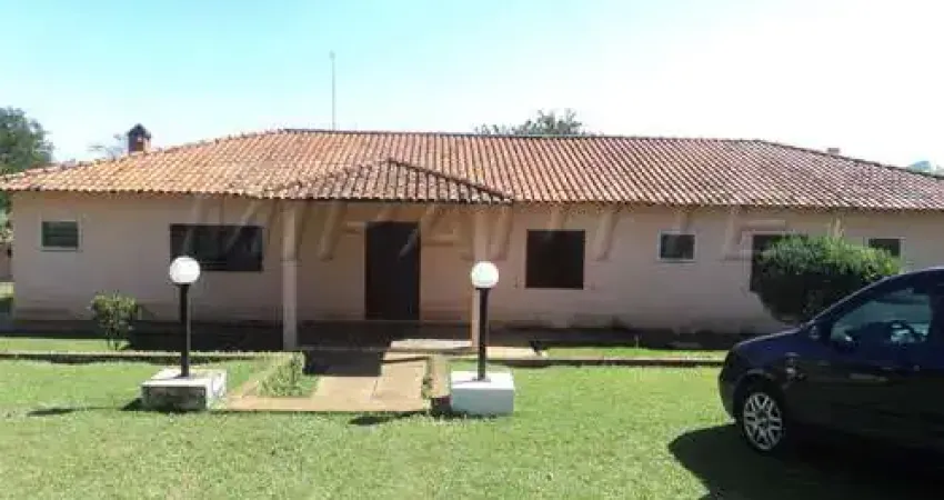 Chácara de 300m² com 5 quartos em CAMPO DE BOITUVA