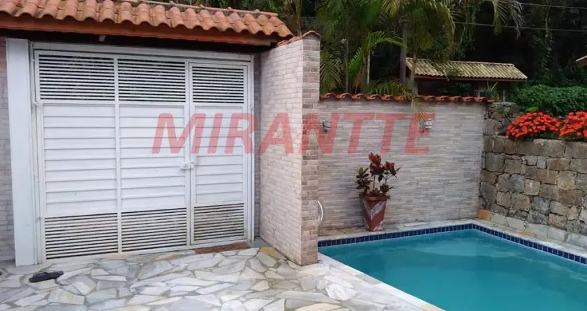 Sobrado de 200m² com 3 quartos em Serra da Cantareira