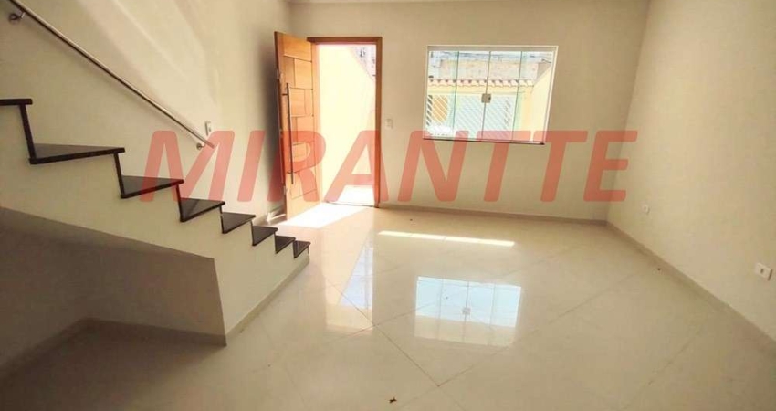 Sobrado de 110m² com 3 quartos em Água Fria