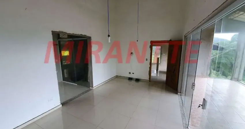 Sobrado de 270m² com 4 quartos em Serra Da Cantareira