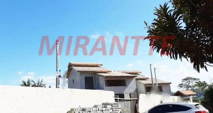 Sobrado de 170m² com 3 quartos em Terra Preta