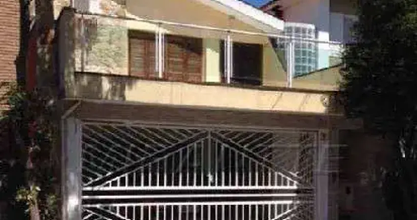 Sobrado de 180m² com 2 quartos em Água Fria