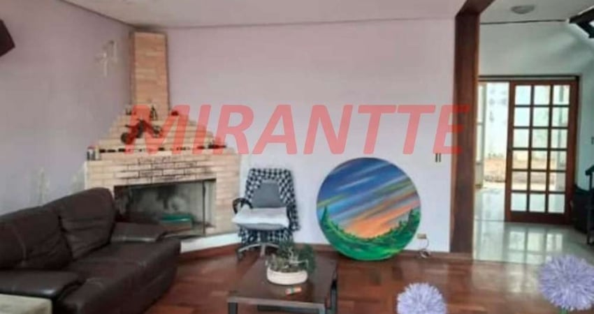 Cond. fechado de 400m² com 4 quartos em Jardim Irara Branca