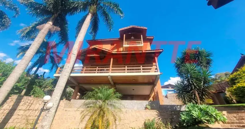 Sobrado de 427.81m² com 4 quartos em Serra da Cantareira