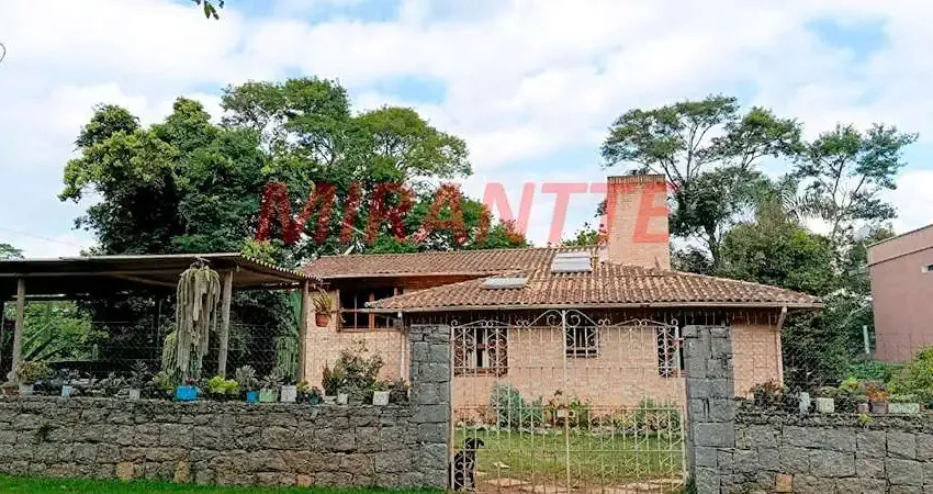 Cond. fechado de 270m² com 3 quartos em Serra da Cantareira
