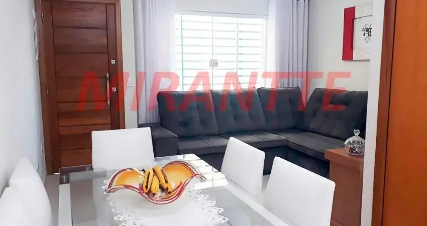 Cond. fechado de 63m² com 2 quartos em Água Fria